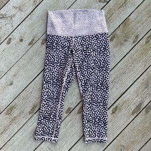 Lululemon crop leggings, size 6